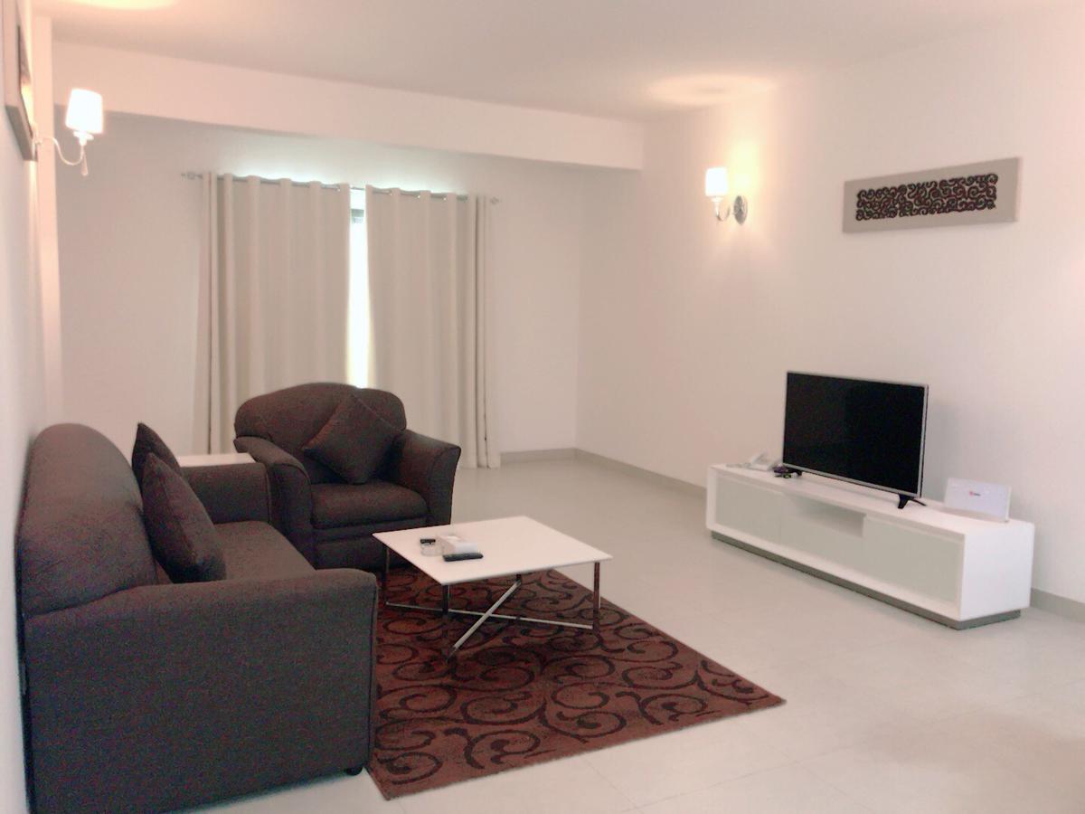 Stout Apartments Manama Exterior photo